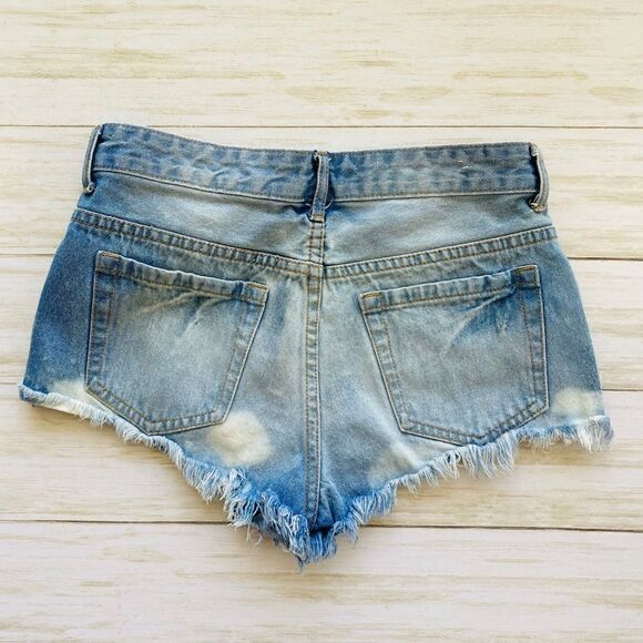 Forever 21 Bleach Dye Cut Off Jean Shorts Sz 27 - Picture 3 of 6